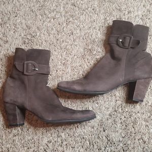 Arche Brown Suede Ankle Heeled Booties
